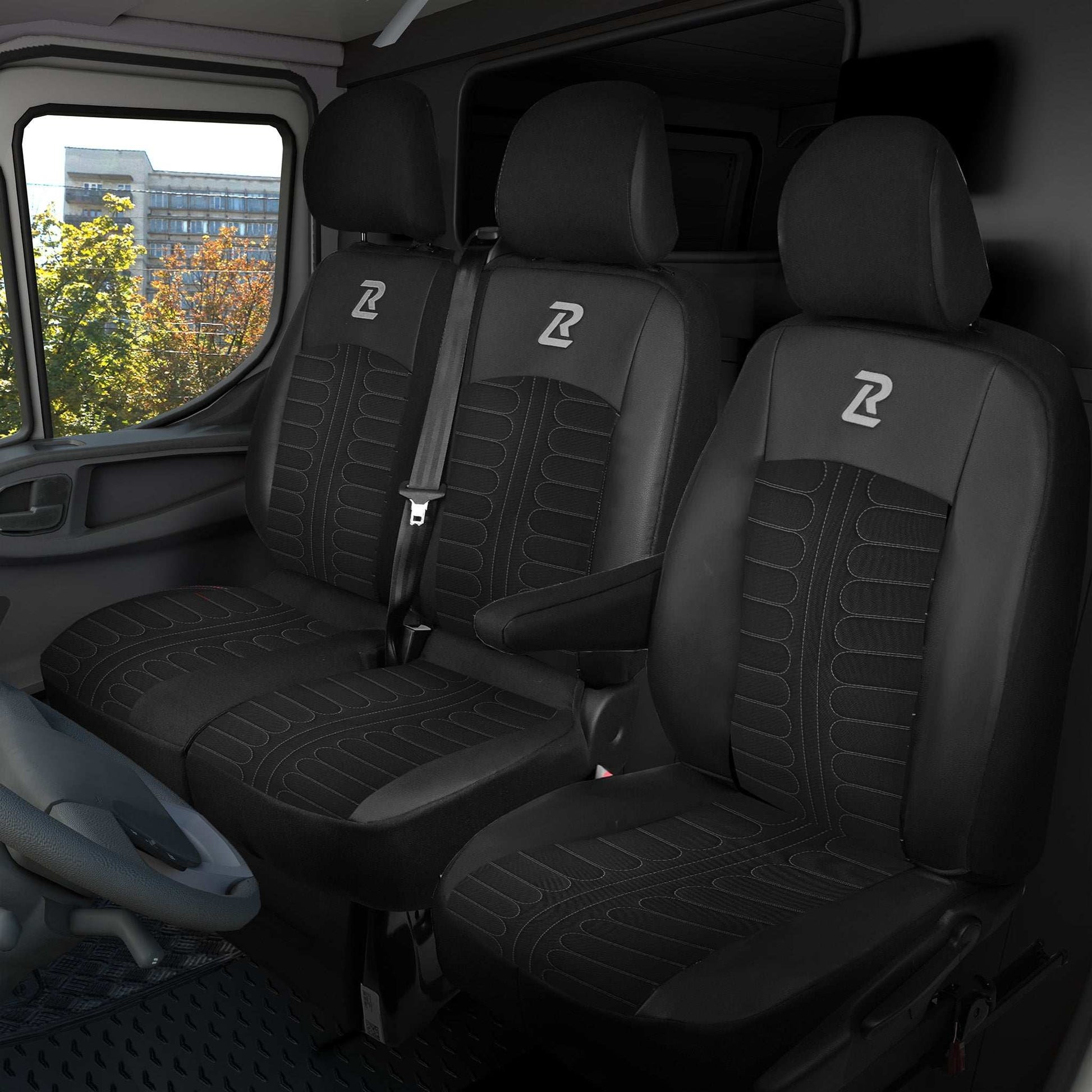 Pokrowce na fotele TORNADO Renault Trafic 3, Opel Vivaro B, Fiat Talento, Nissan NV300 1+2 (Kanapa z 2 zagłówkami siedzisko dzielone) - Czarno szare 